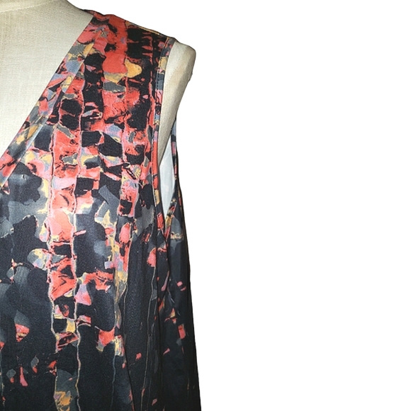 Lishly Curve Colorful Abstract Sleeveless V Neck Stretchy Flowy Blouse Top 2XL - Picture 8 of 15